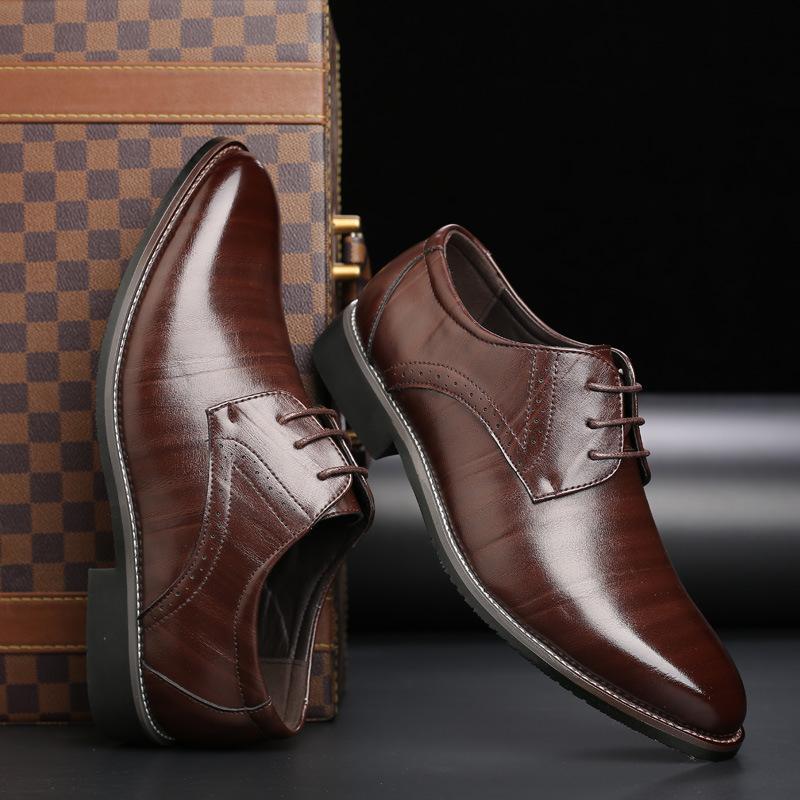 Male Dress Shoes Low-Top with Rubber Sole and Toe Cap