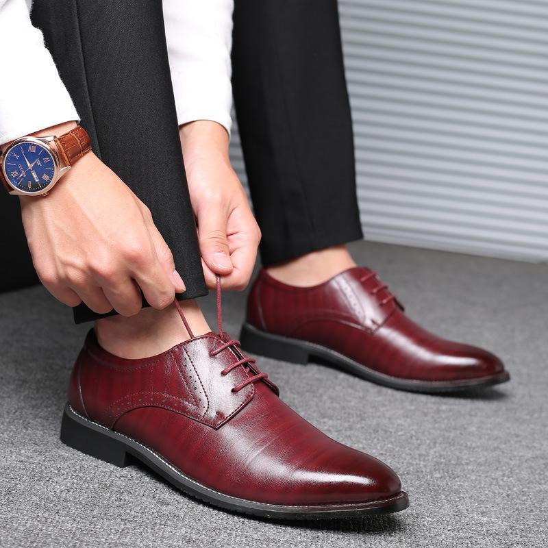 Male Dress Shoes Low-Top with Rubber Sole and Toe Cap