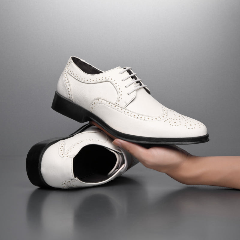 Men’s Spring Low Top Dress Shoes Carved Upper Rubber Sole