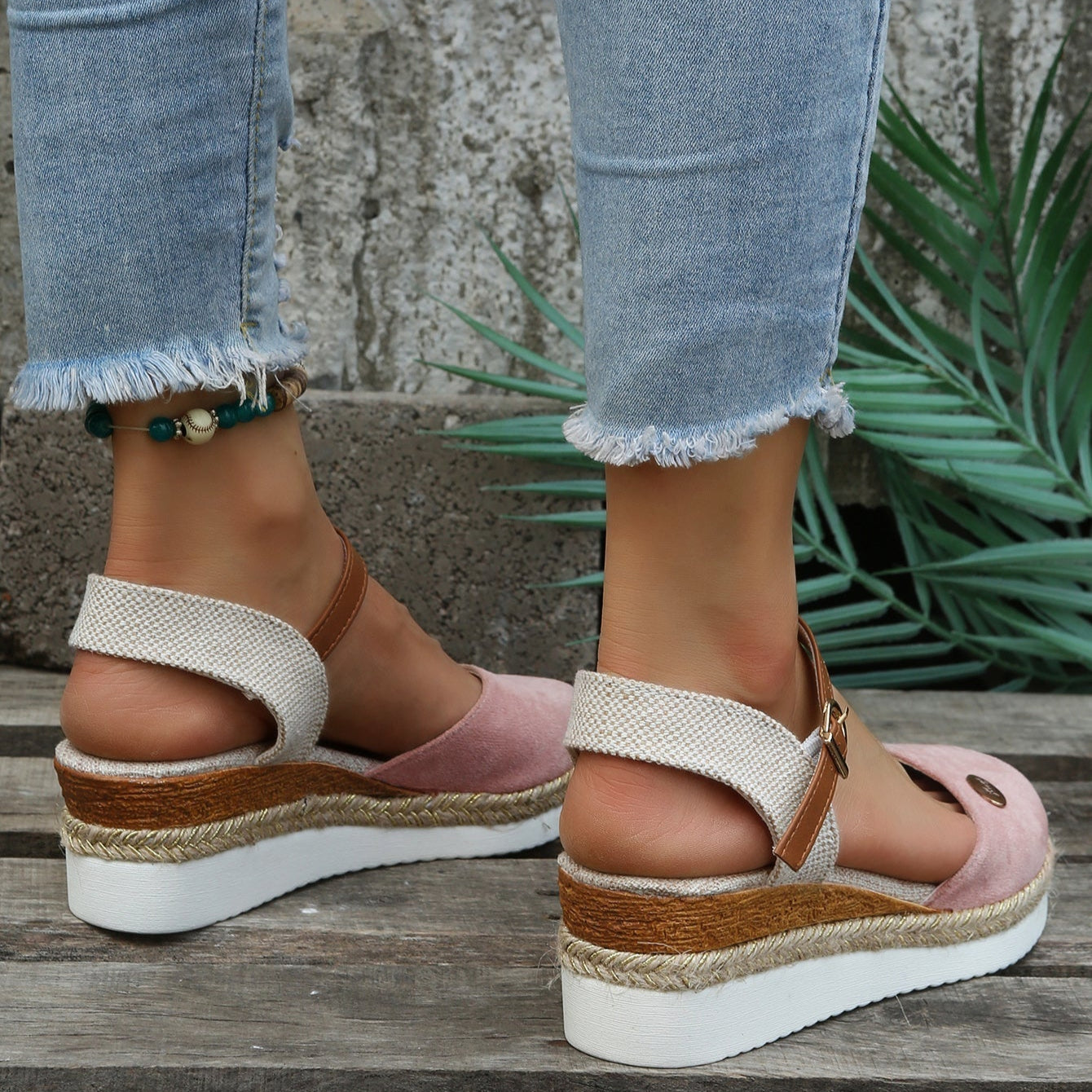 Women Summer Espadrilles Closed Toe Breathable Upper With Woven Sole