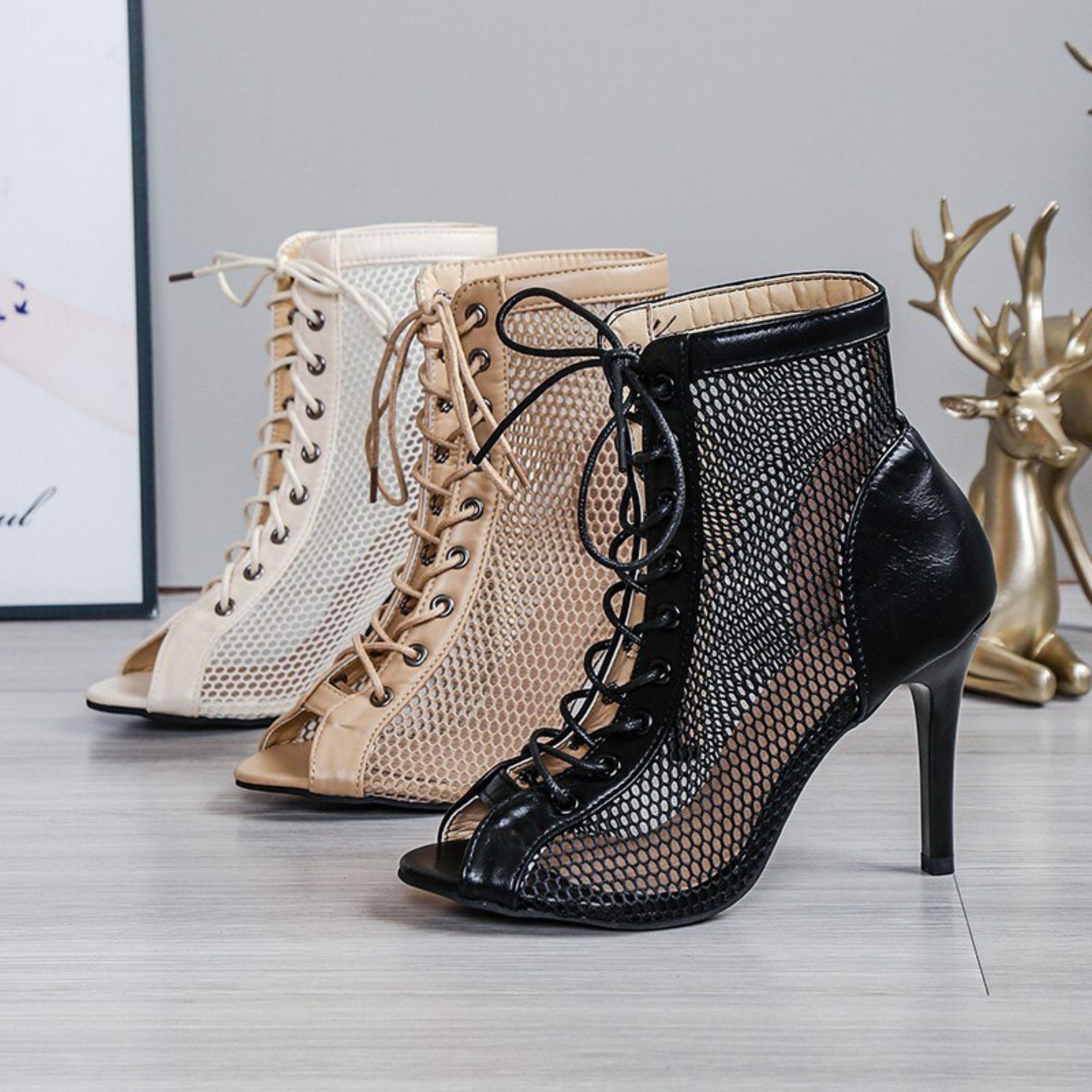 Lace-up Closure