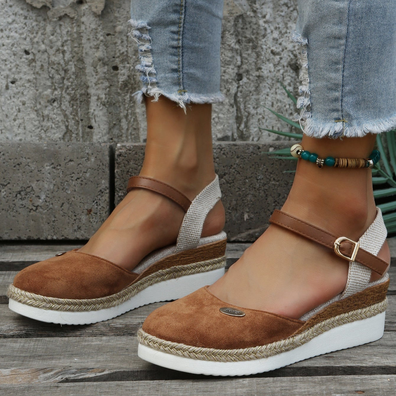 Women Summer Espadrilles Closed Toe Breathable Upper With Woven Sole