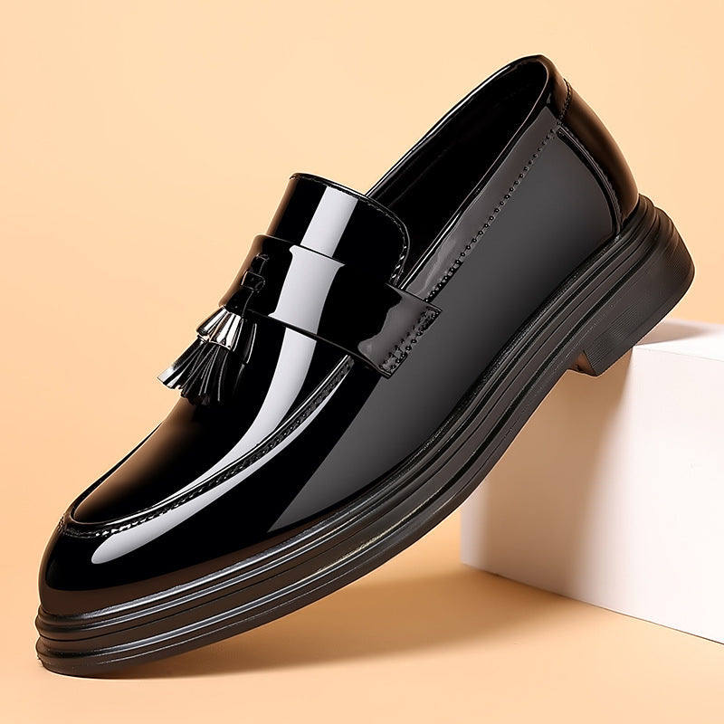 Men Dress Shoes Wedge Sole with Round Toe and Sewn-Line Detail